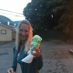 Meet your Posher, Lori